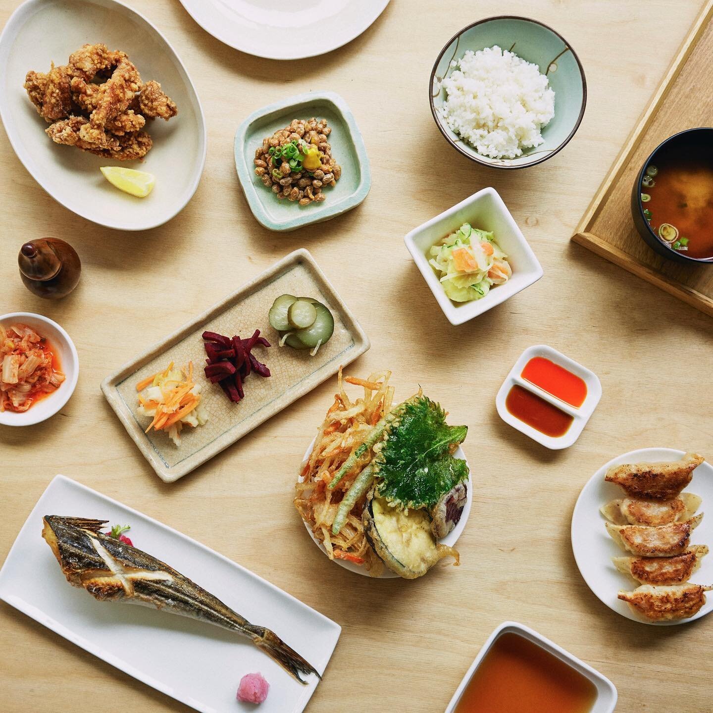 Set meals! This week, a choice of A, B, or two types of C 🐟
Set A: Grilled Pork Belly Ginger
Set B: Sweet Chilli Tofu
Set C: Sweet Chilli Pouting *or* Grilled Mackerel with Spicy Leek
Set meals come with all the sides (V):
Potato Salad
Tomato 